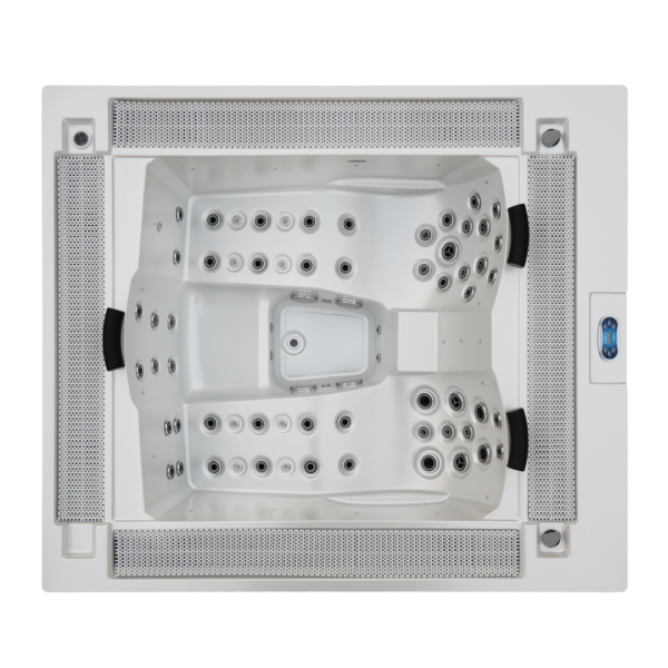 Massage Hot Tub with overflow, for 3 persons